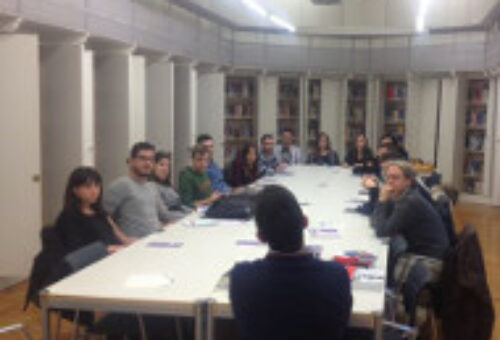Alumnos de Periodismo Político visitan la Biblioteca del ICIP