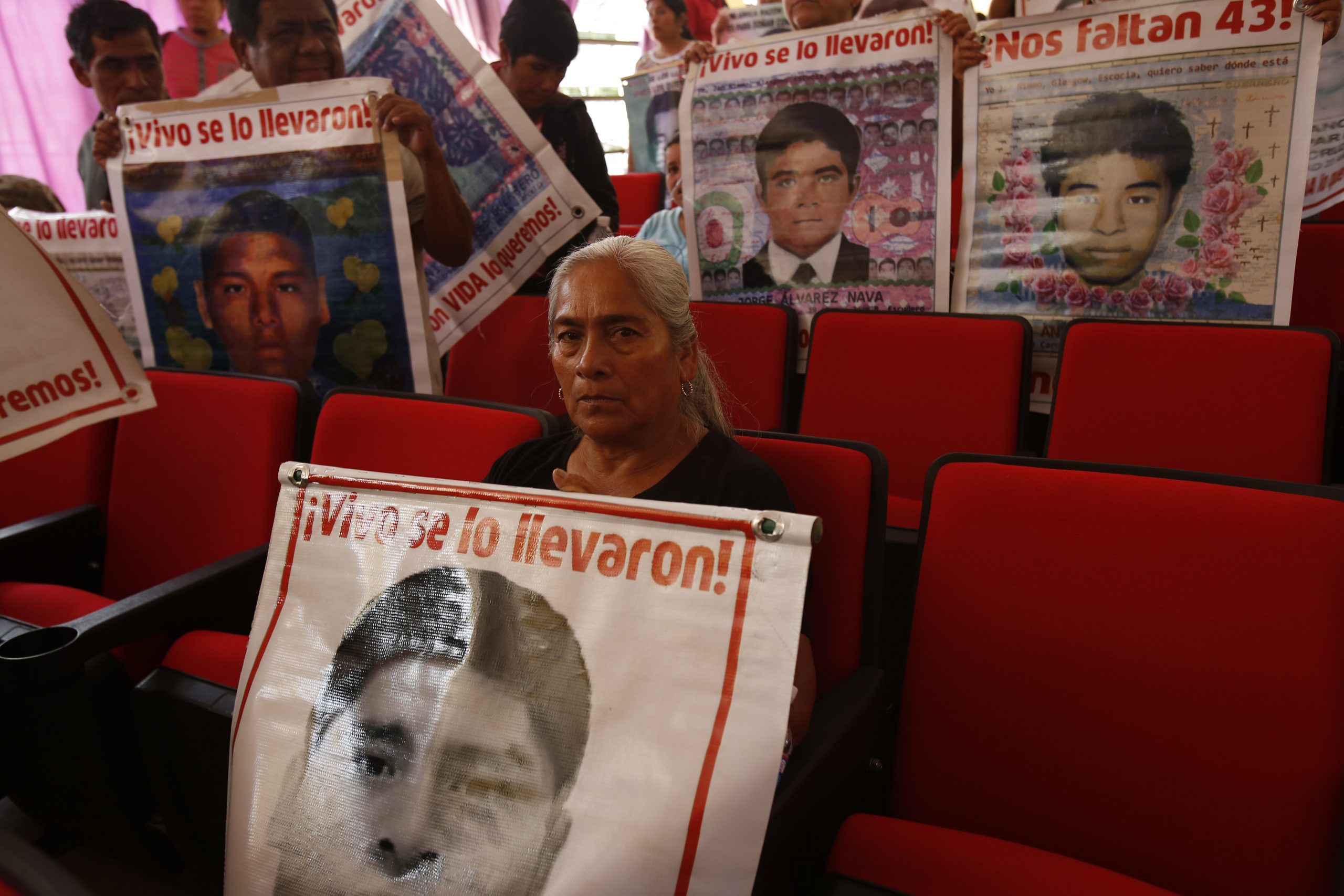 Sesión de análisis: «Ayotzinapa, una década sin los 43»